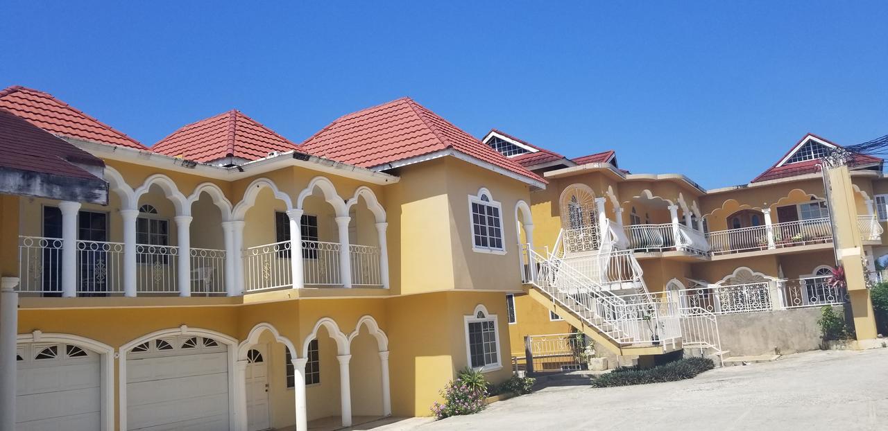 Wizzy Apartment Ocho Rios Exterior foto