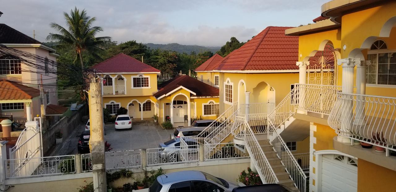 Wizzy Apartment Ocho Rios Exterior foto