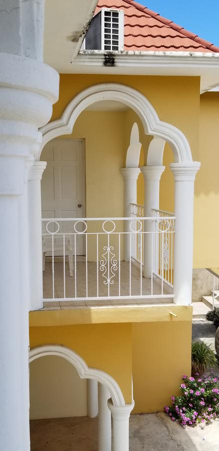 Wizzy Apartment Ocho Rios Exterior foto